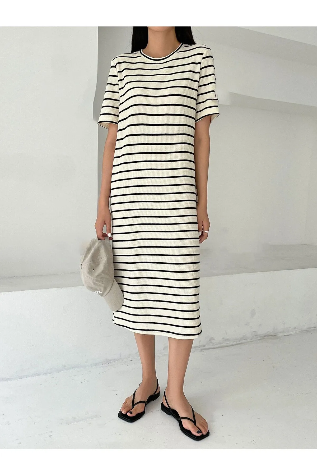 Know  Weiß-schwarz gestreiftes gemustertes Seersucker-Kleid