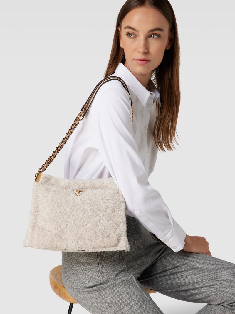 Handtasche aus Teddyfell in stein