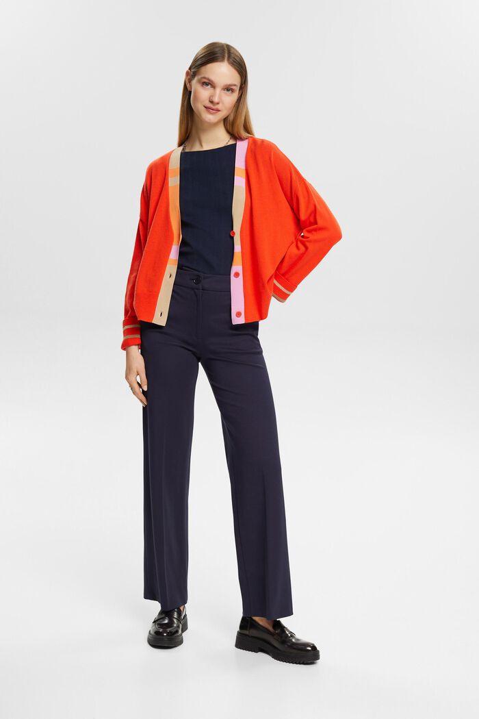 Cardigan mit V-Ausschnitt