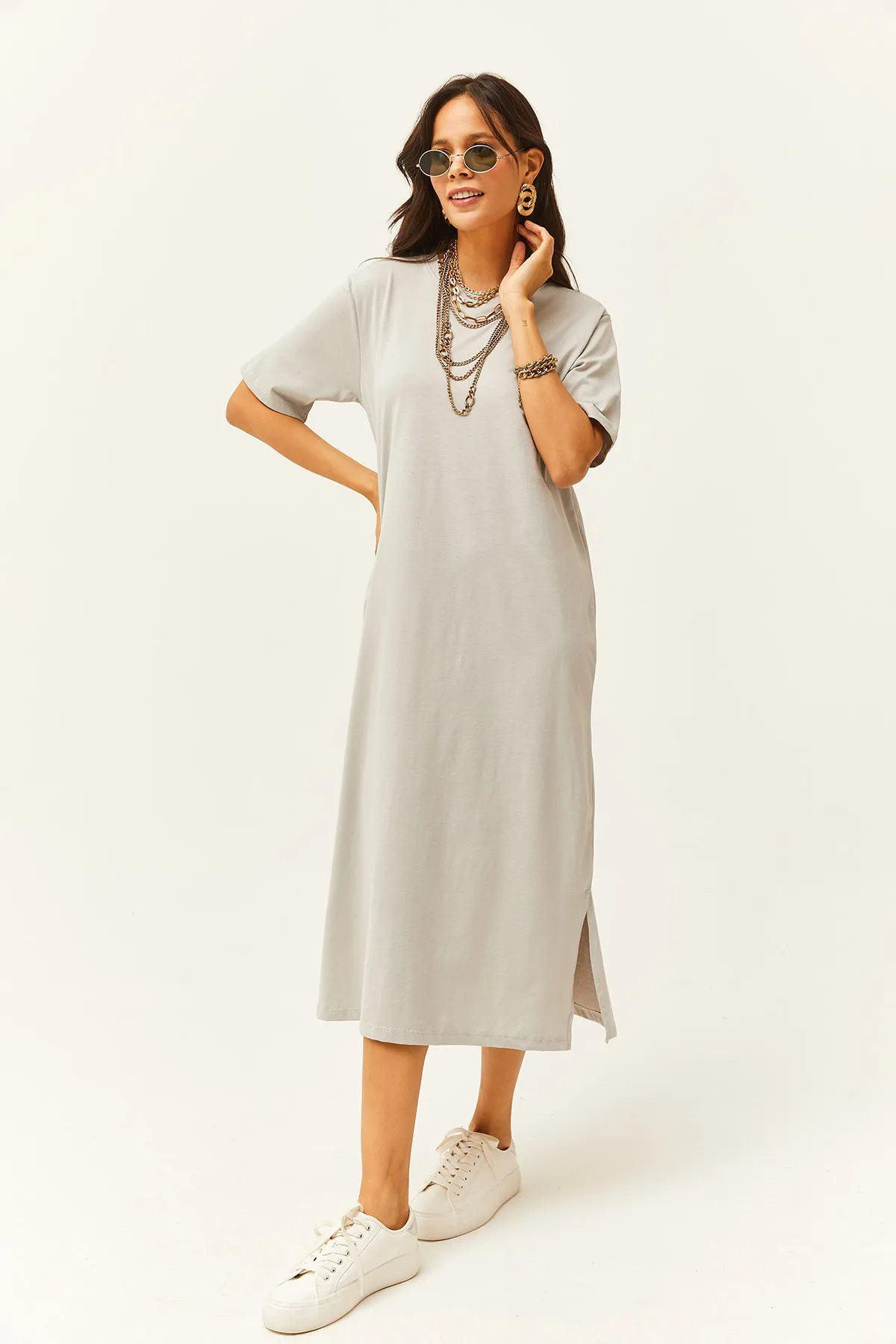 Olalook  Graues Oversize-Baumwollkleid von Yunus für Damen mit Seitenschlitzen ELB-19001880