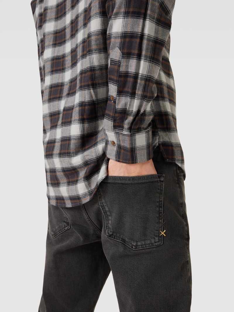 Regular Fit Freizeithemd mit Tartan-Karo in schwarz