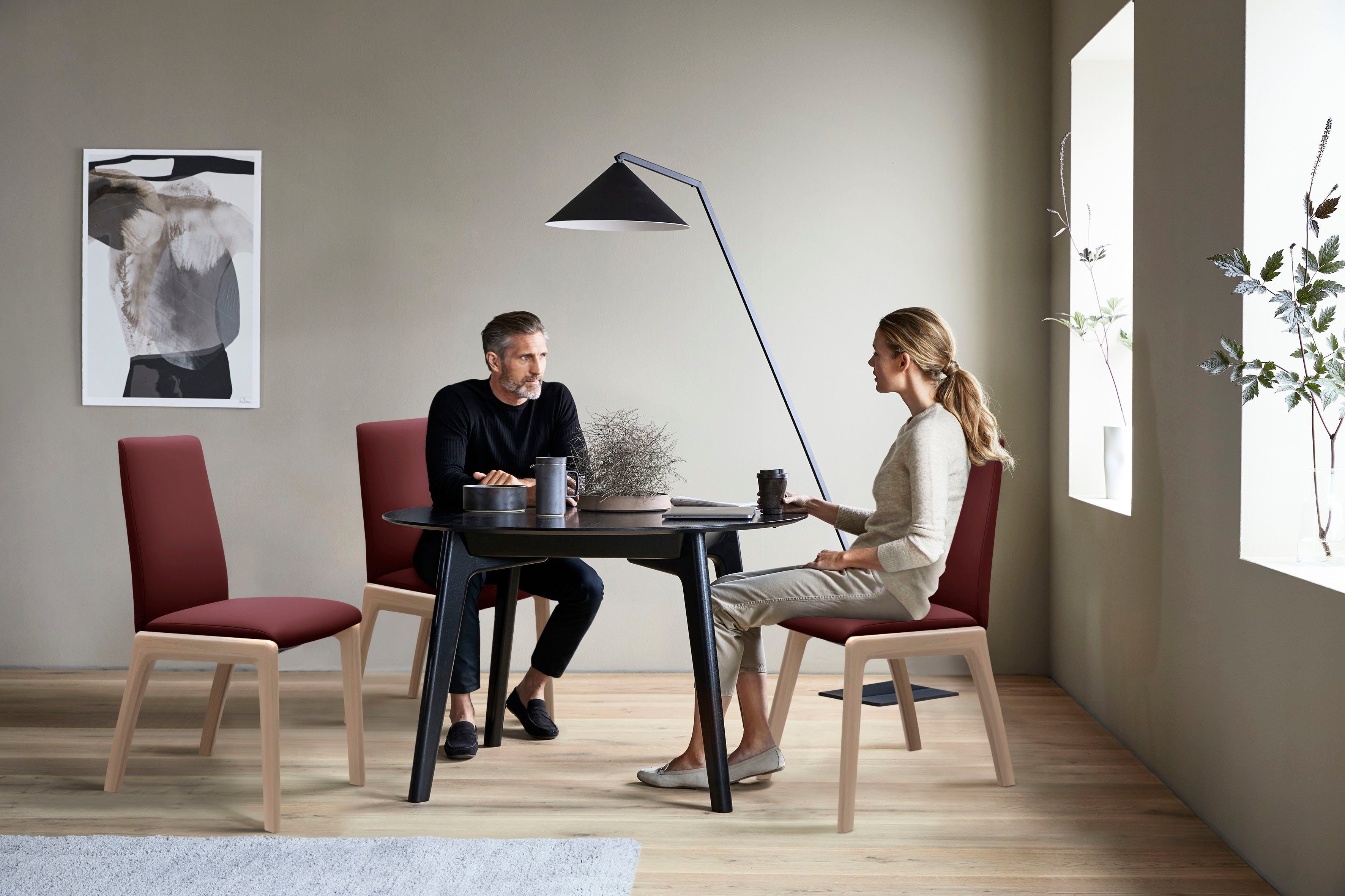 Stressless® Polsterstuhl Laurel, Low Back, Größe L, mit abgerundeten Beinen in Walnuss