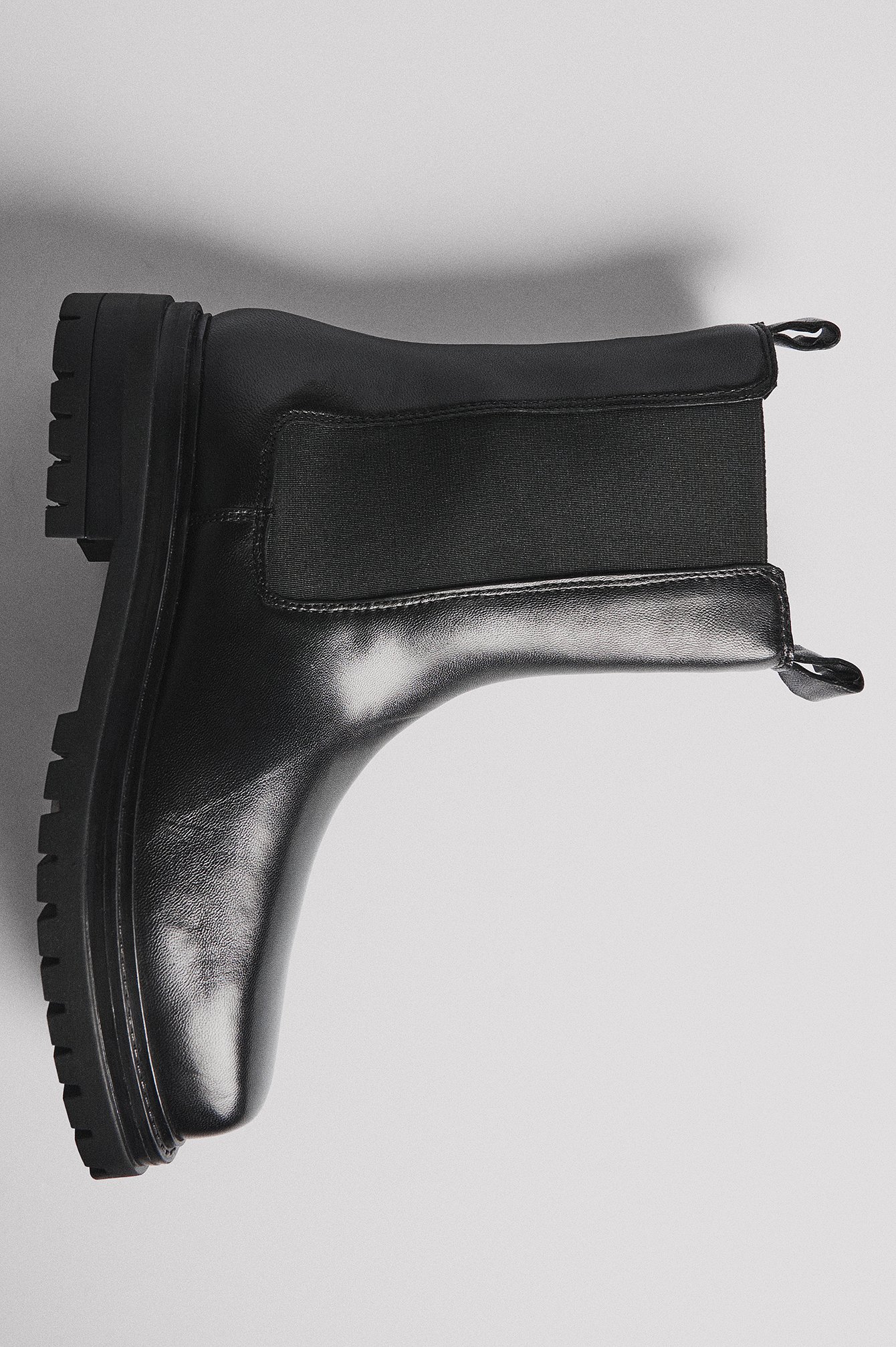 Plateau-Lederstiefel ohne Absatz
