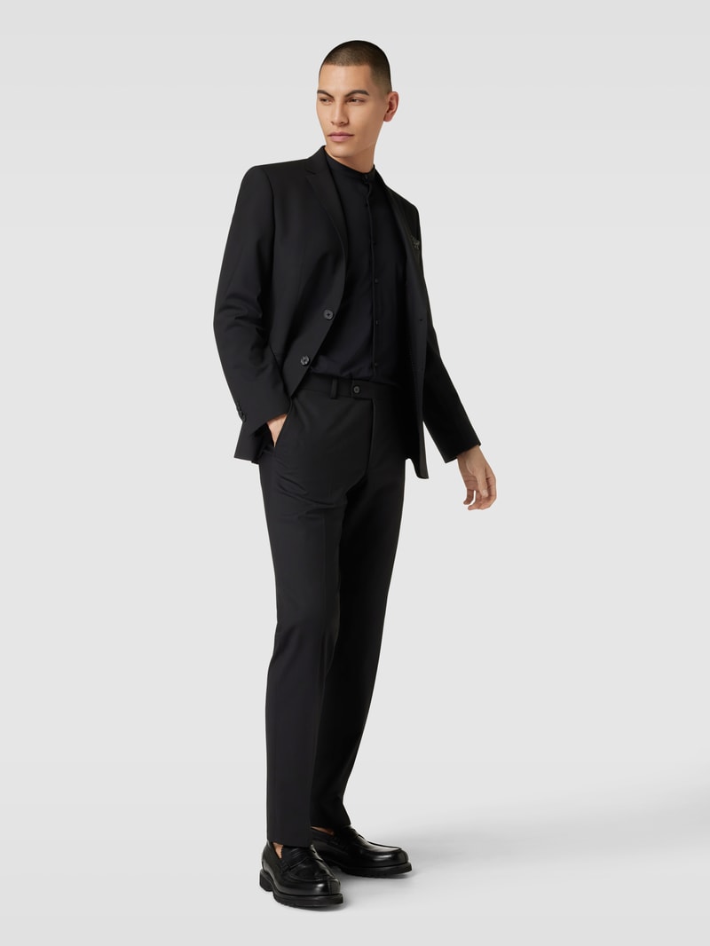 Chino mit Bundfalten in schwarz
