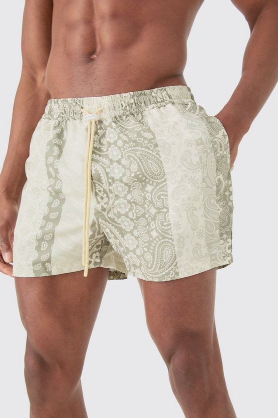 Kurzärmliges Hemd mit Bandana-Print