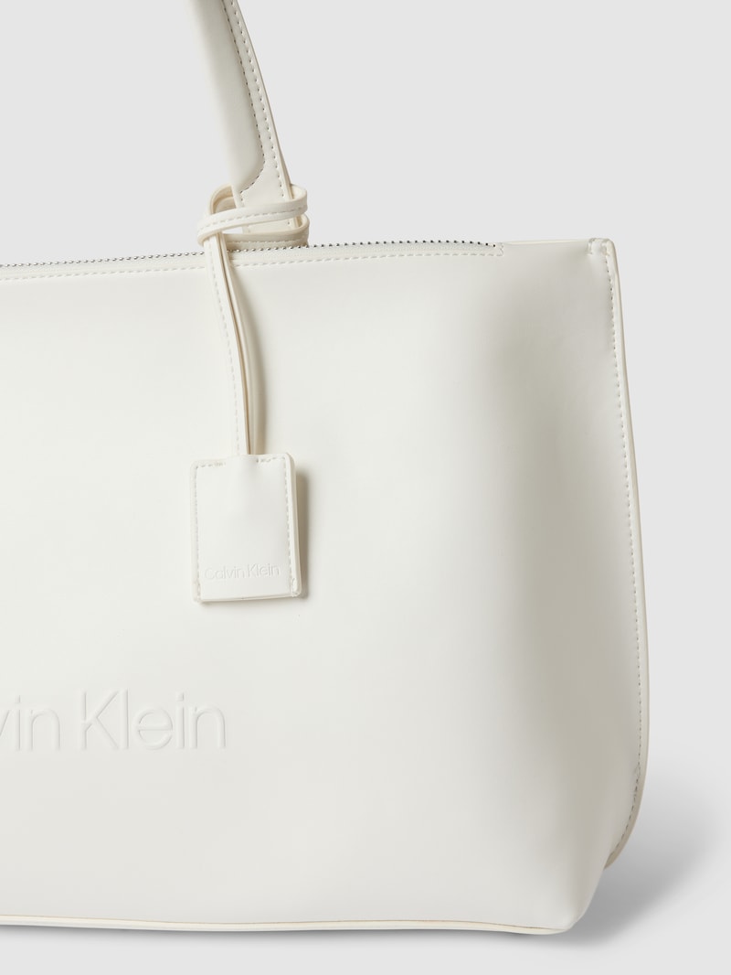 Shopper mit Label-Detail in weiß