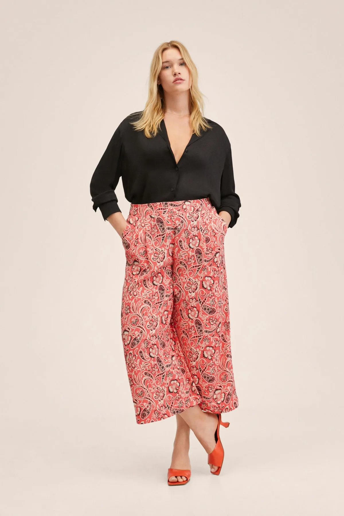 MANGO  Rote Damenhose 27008633