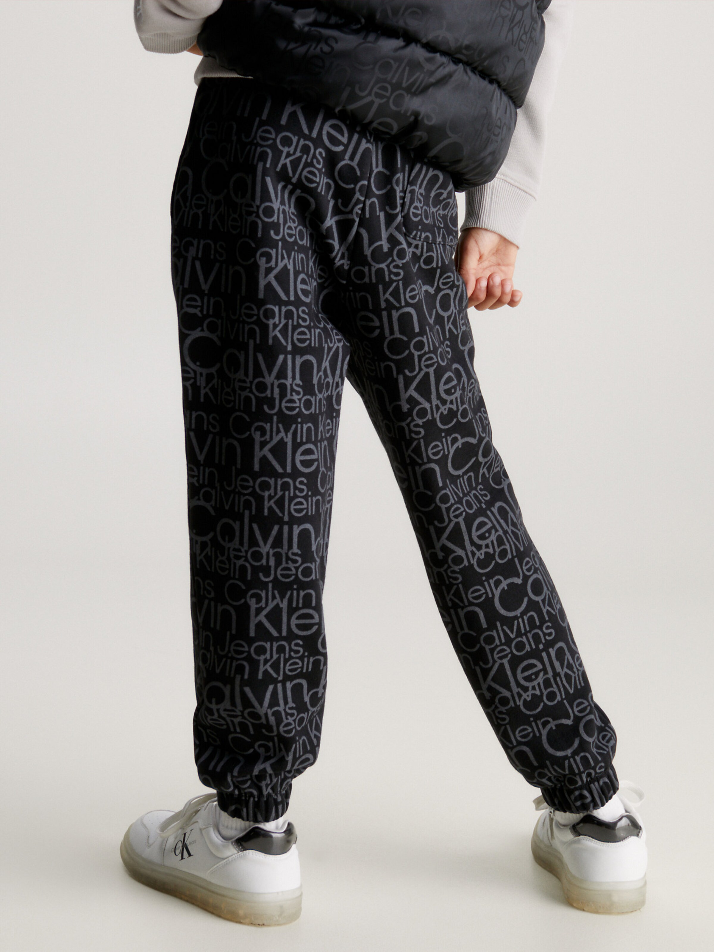 Tapered Pants
