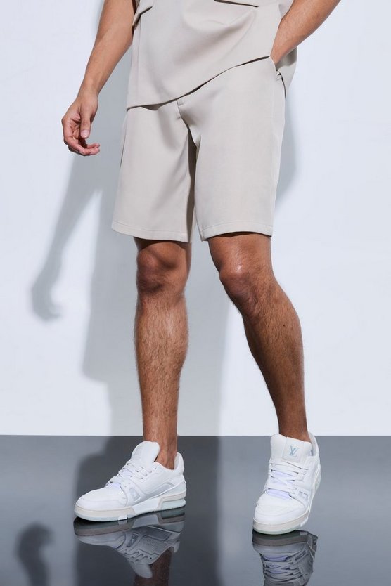 Maßgeschneiderte Shorts mit weitem Bein