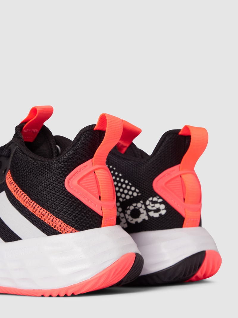 Sneaker mit Label-Details Modell 'OWNTHEGAME' in schwarz