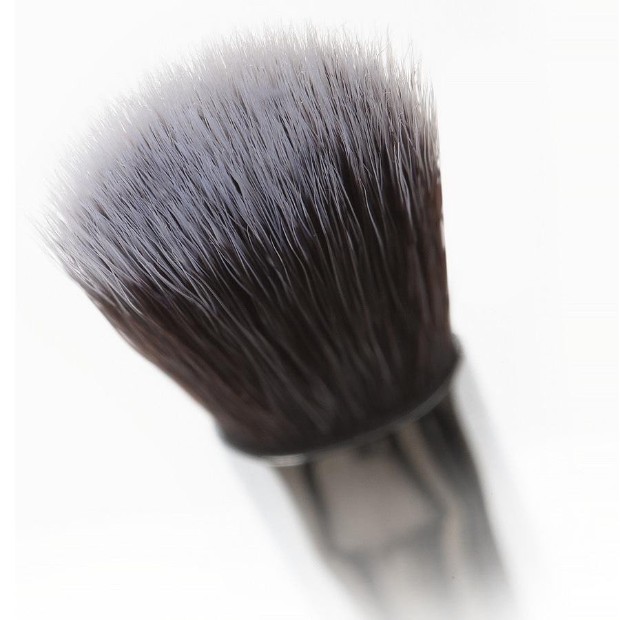Blending Eyeshadow