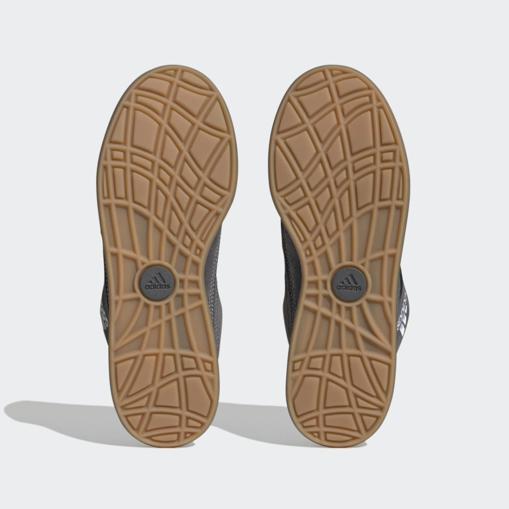 adidas Adimatic Mid YNuK IE2174 / grau