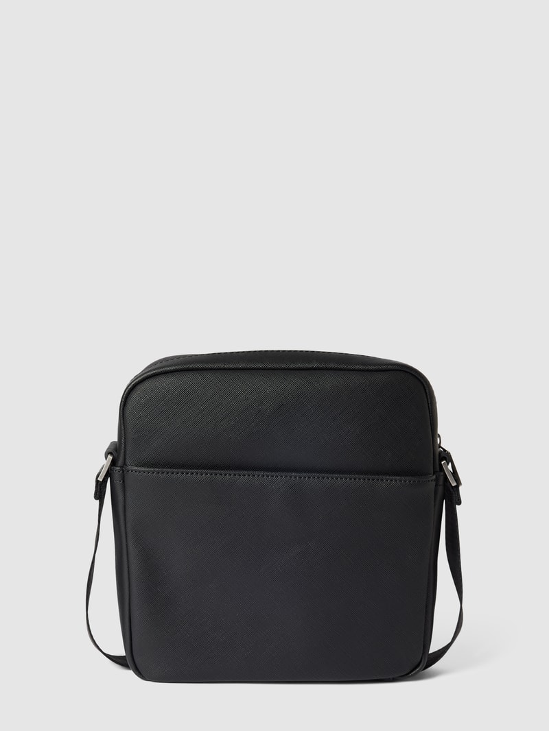 Umhängetasche mit Label-Applikation in schwarz