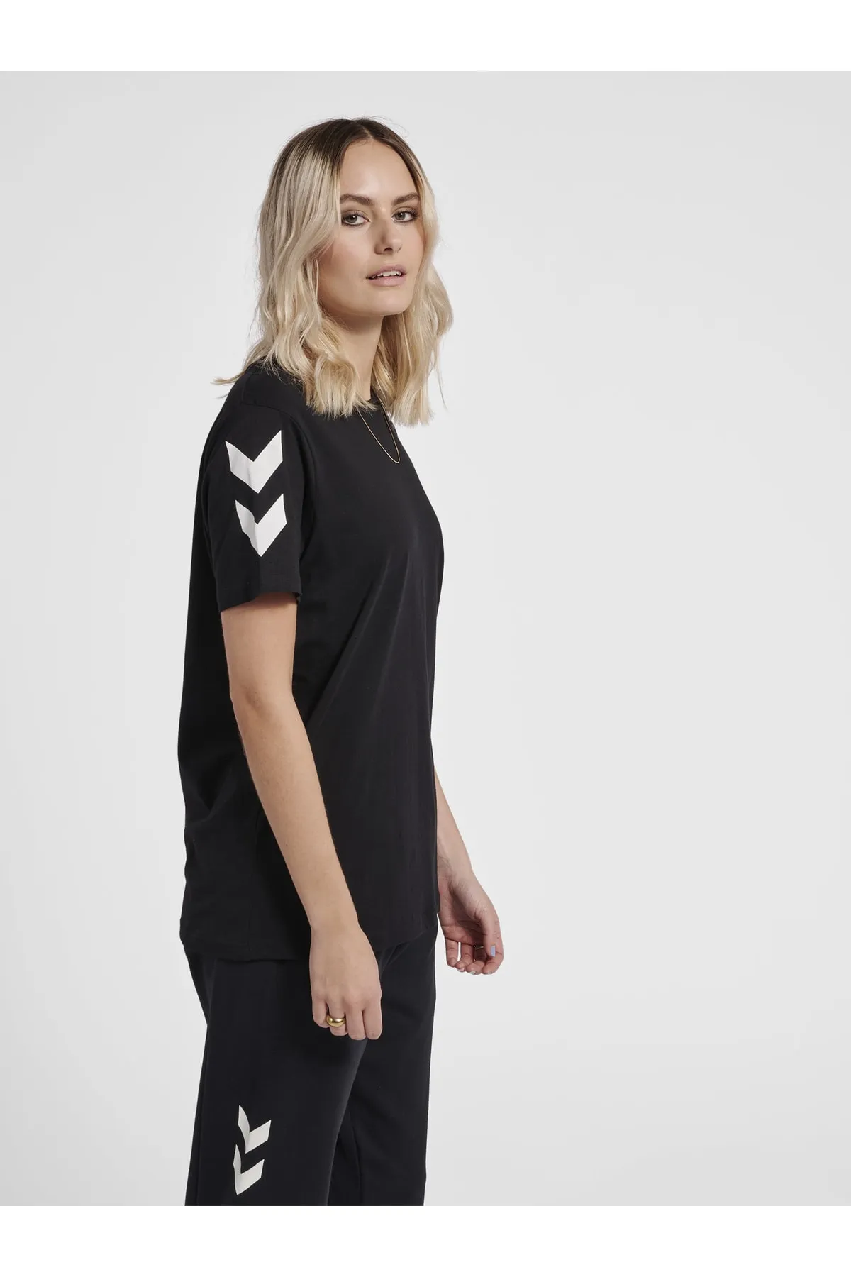 hummel  hmlLEGACY CHEVRON T-SHIRT