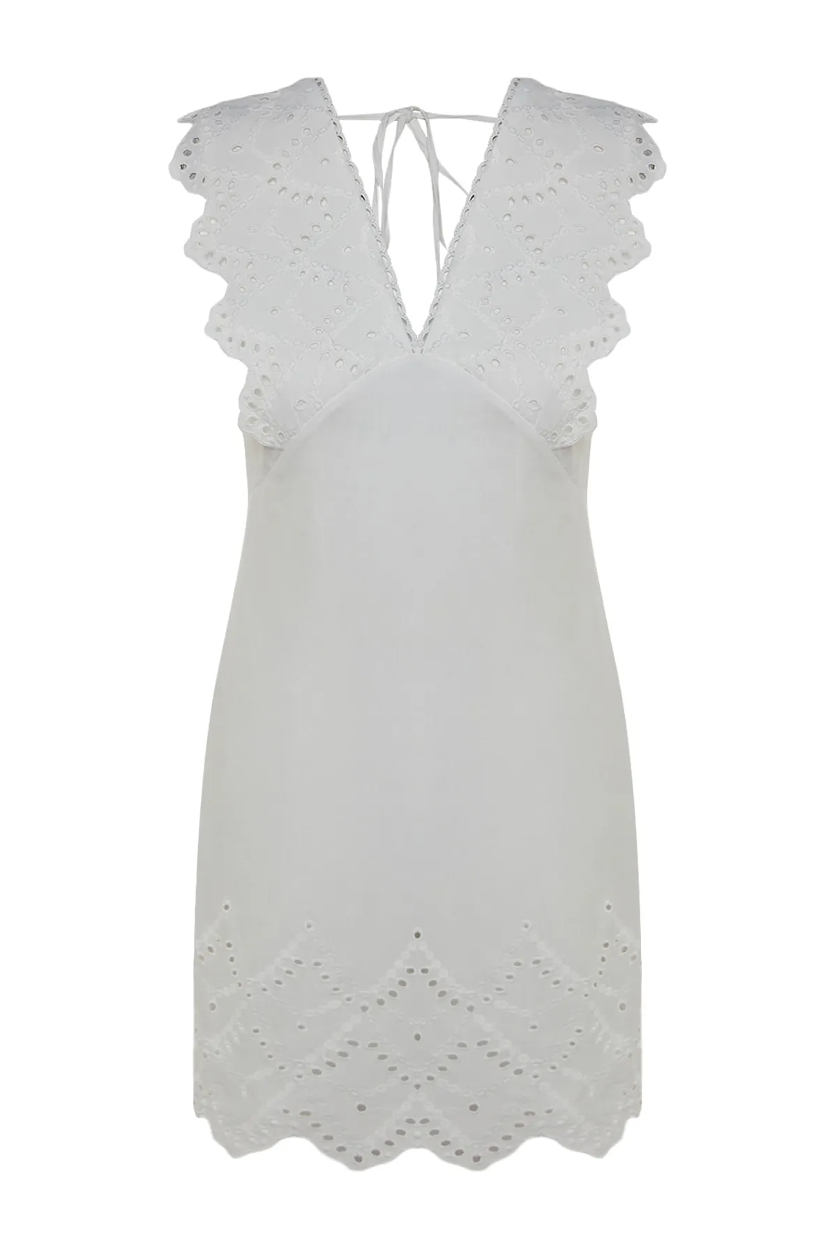 Trendyol Collection  Weißes, figurbetontes Mini-Strandkleid mit gewebter Stickerei TBESS23EL00257