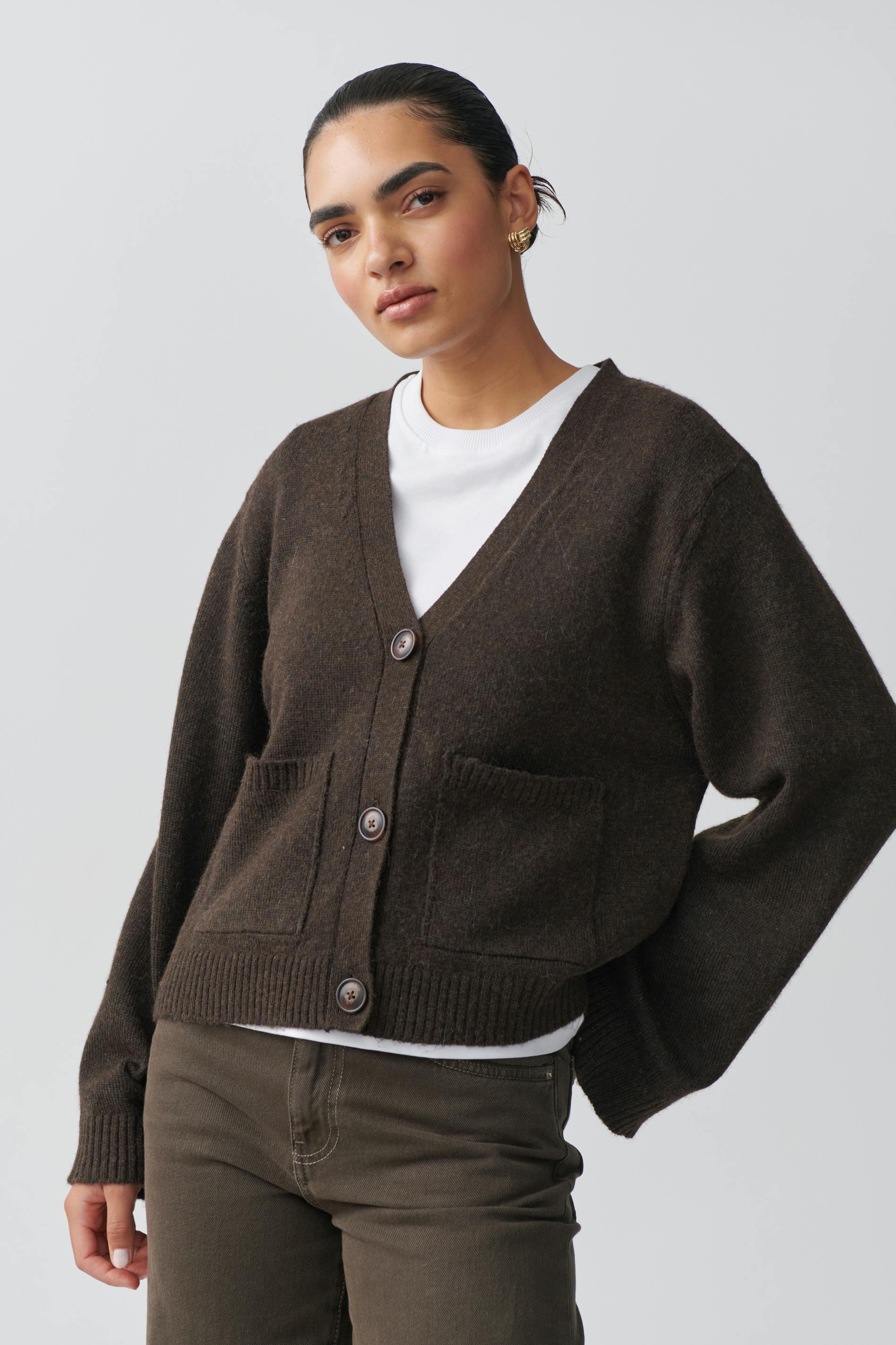 Relaxed knitted cardigan