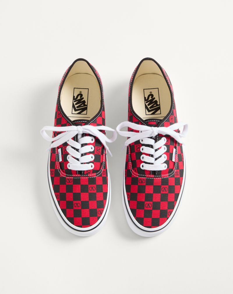 Tênis de cano baixo Valentino Garavani e Vans em tecido com estampa xadrez VLogo