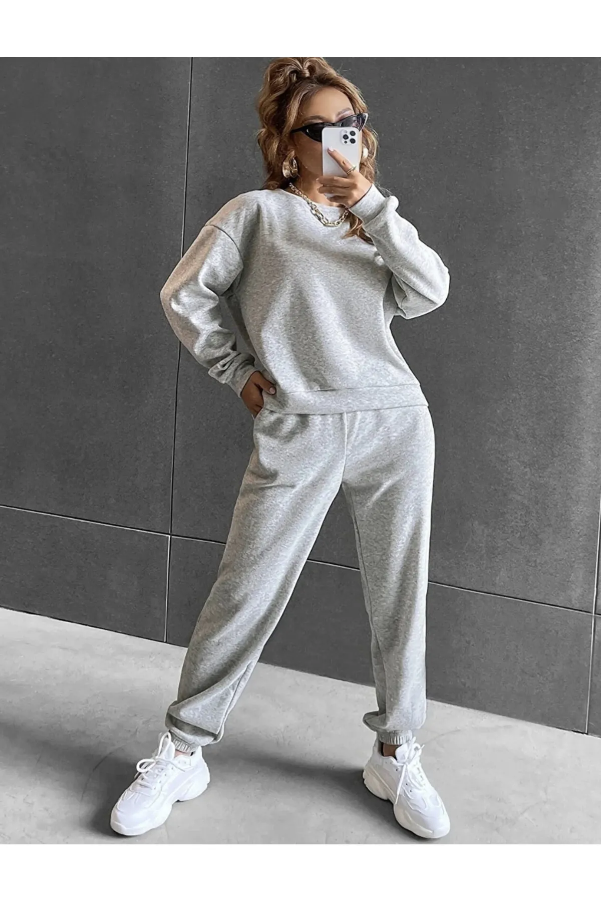 My Blog  Grauer Oversize-Sweatshirt-Jogger-Trainingsanzug