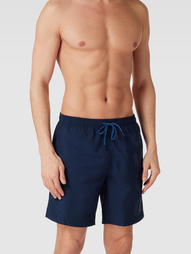 Badehose mit Label-Stitching in dunkelblau