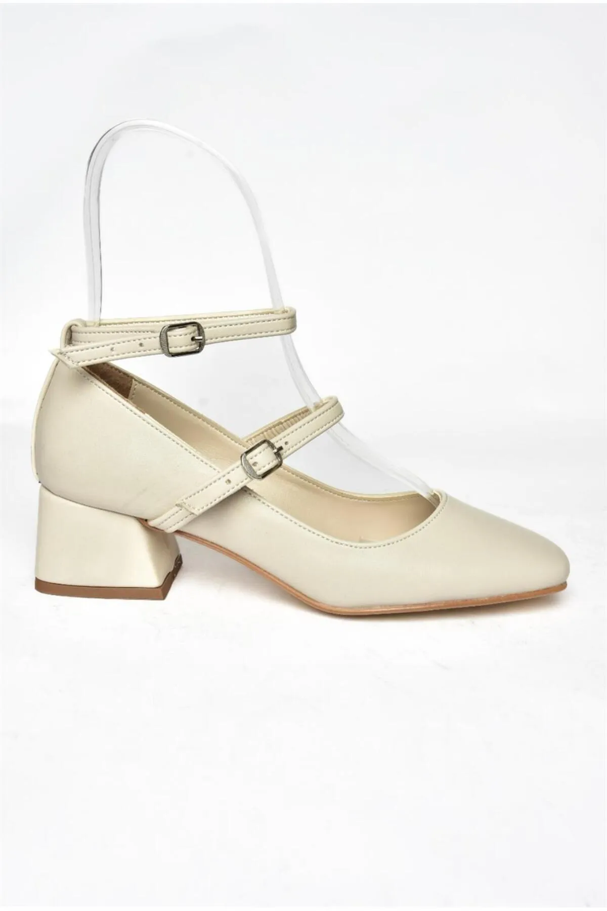 Fox Shoes  R654037209 Beige Damenschuhe mit dicken Absätzen