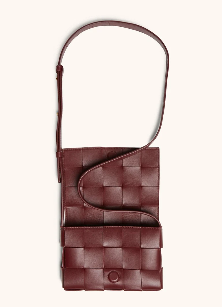 Bottega Veneta Pieni Kasetti lampaannahkainen olkalaukku