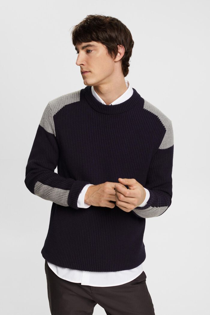 Rippstrickpullover mit Colorblocking-Details