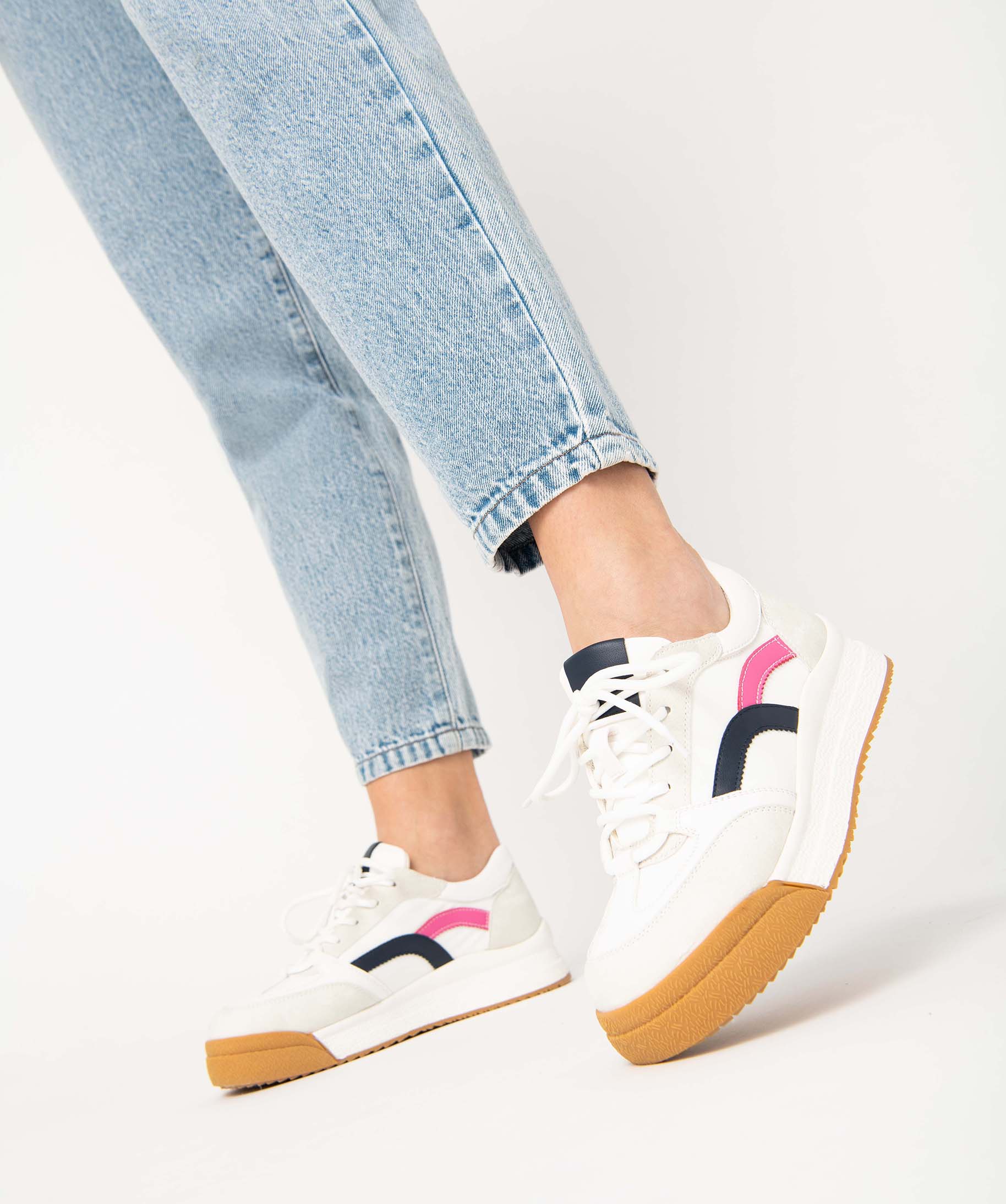 Baskets femme multi-matières à semelle contrastée blanc | GEMO