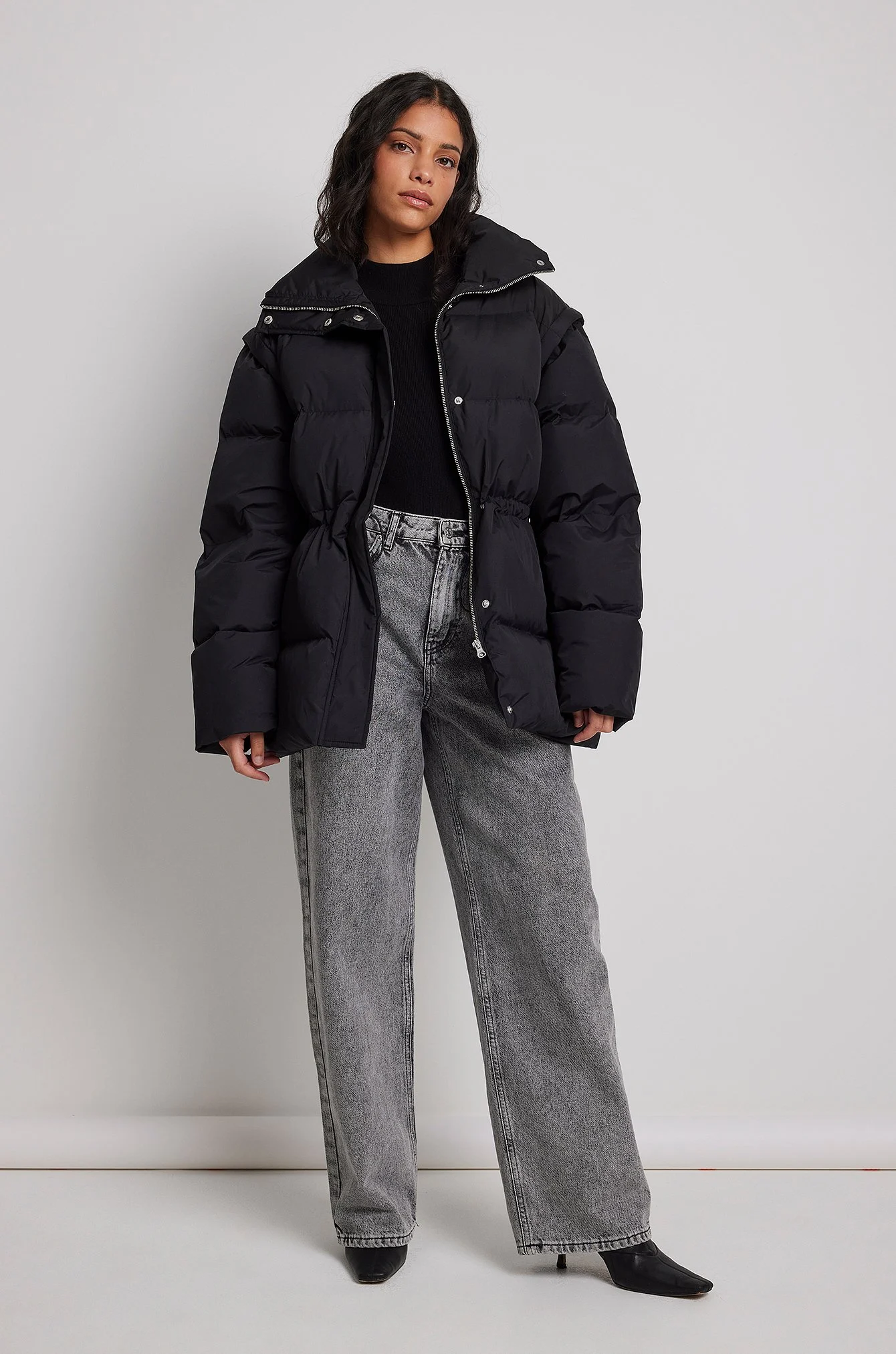 Wattierte Jacke mit Daunenmischung mit abnehmbaren Ärmeln