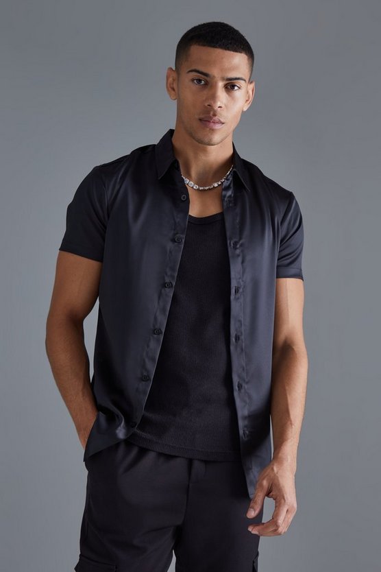 Kurzärmliges Muscle-Fit Hemd aus Satin