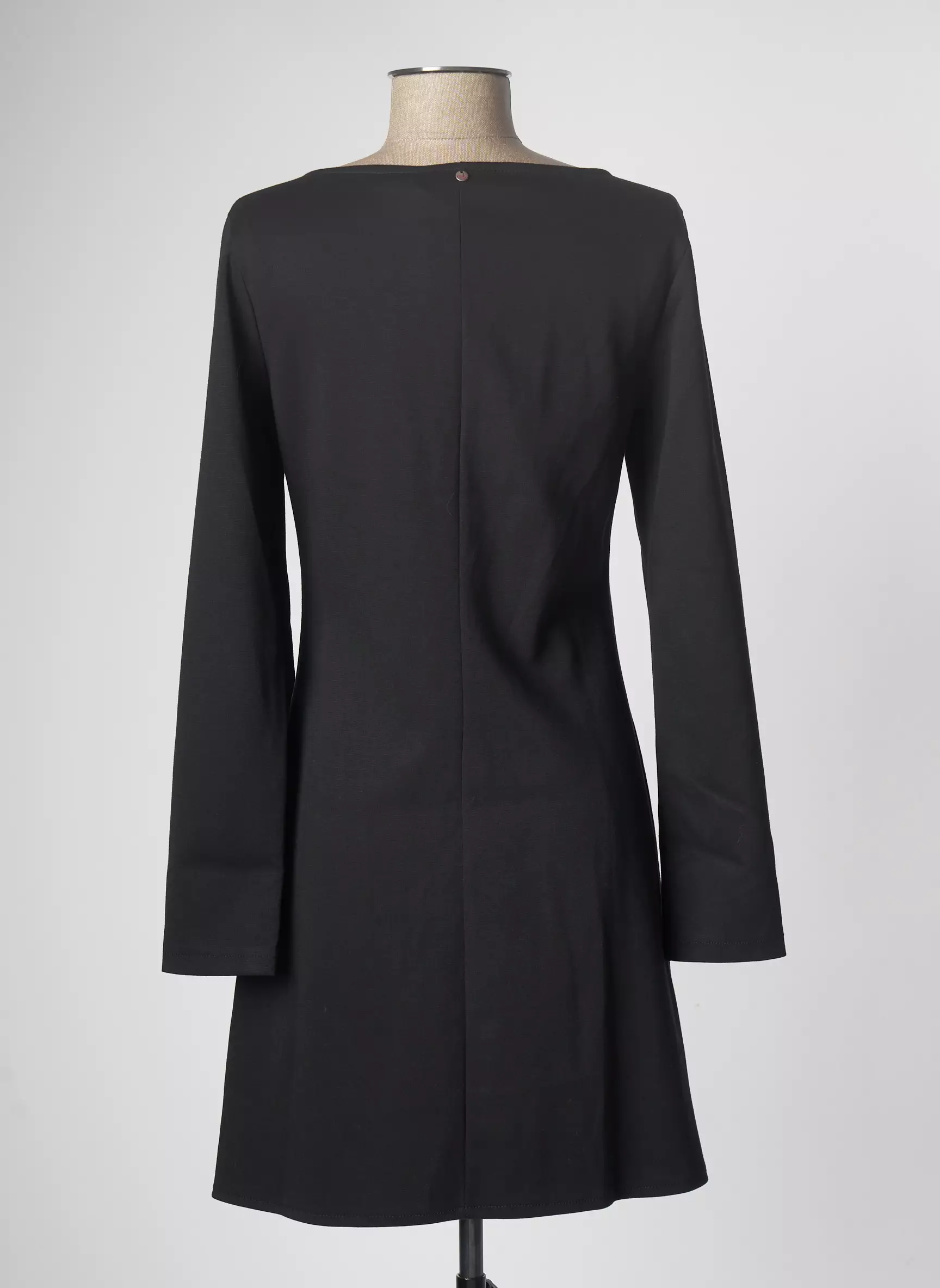 Sexy Woman Robes Courtes Femme couleur noir