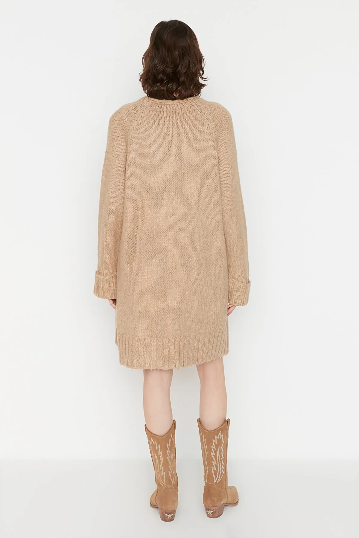 Trendyol Collection  Kamelfarbener, weicher, strukturierter Strickcardigan mit weiter Passform TWOAW21HI0555