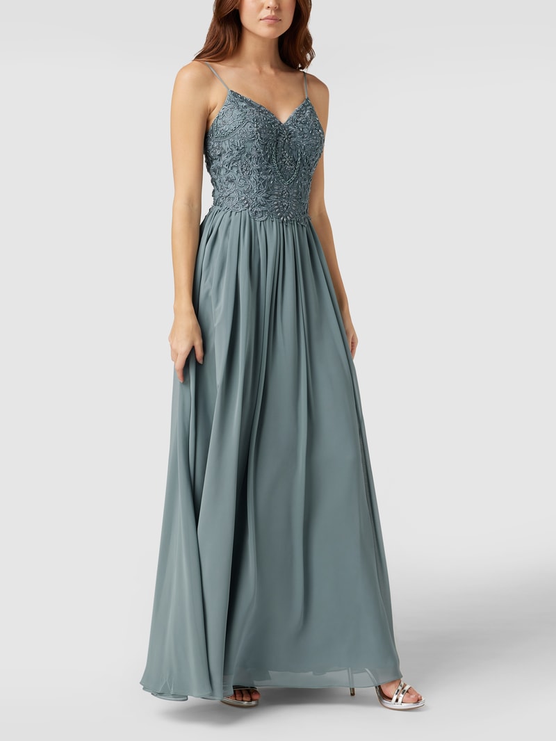 Abendkleid mit floralen Stickereien und Zierperlen in schilf