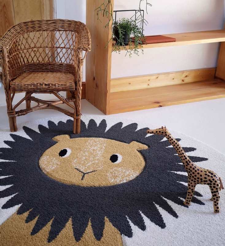 Tapis petit lion 120cm JAGGO