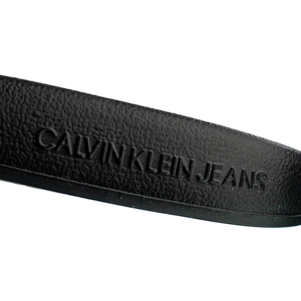 Calvin Klein Washed Slide YM00949-BEH / schwarz