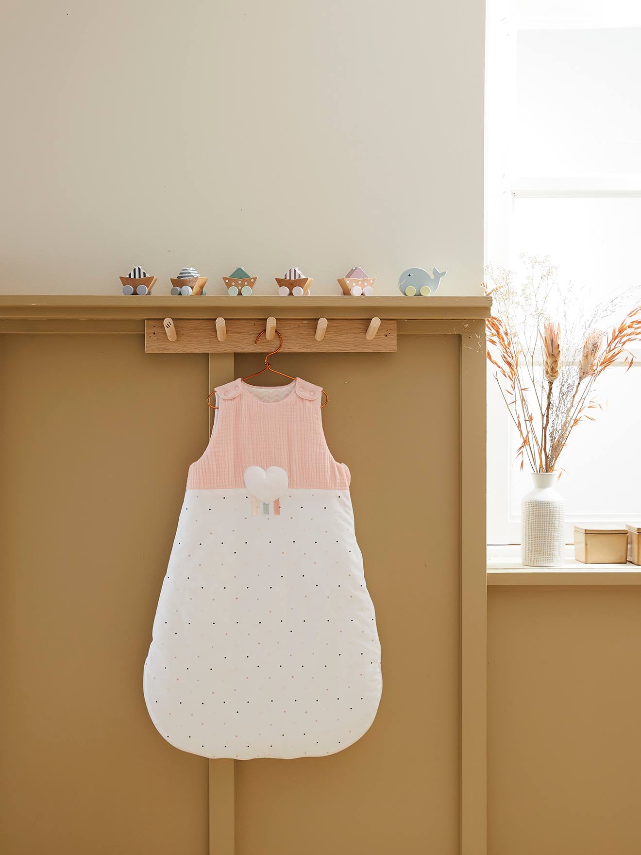 Gigoteuse sans manches LOVE LANGE rose / multicolore