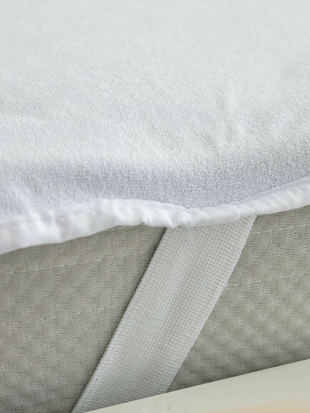 Matratzenschoner Frotteespannbettlaken - Matratzenschoner (100x200 cm),wasserdicht,weiß Furni24