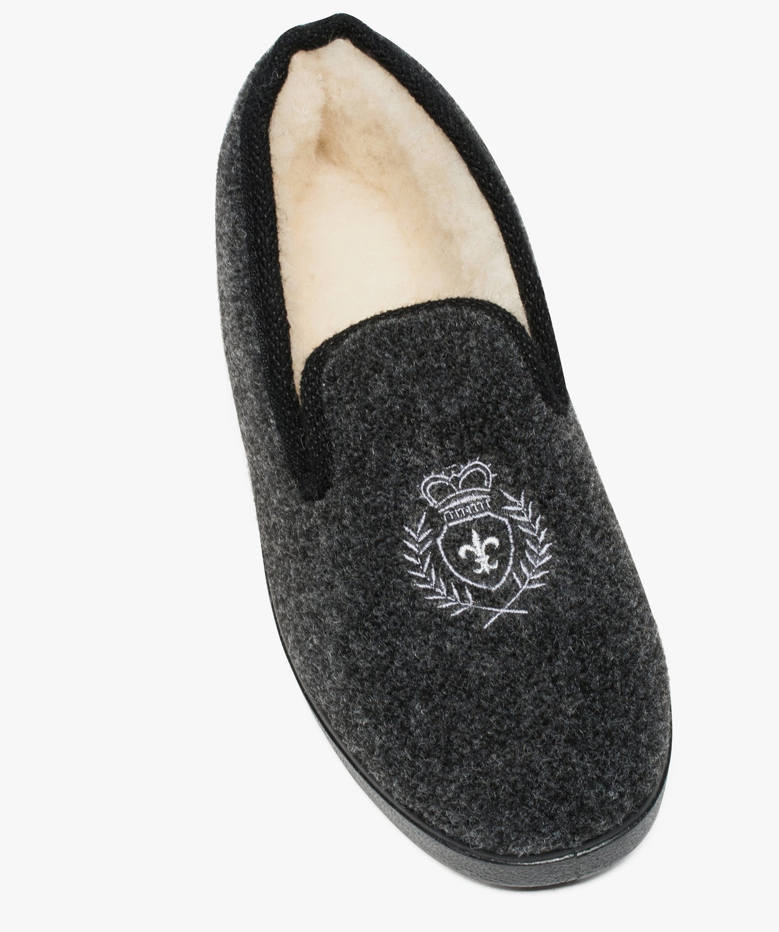 Chaussons homme forme charentaises brodés écusson | GEMO