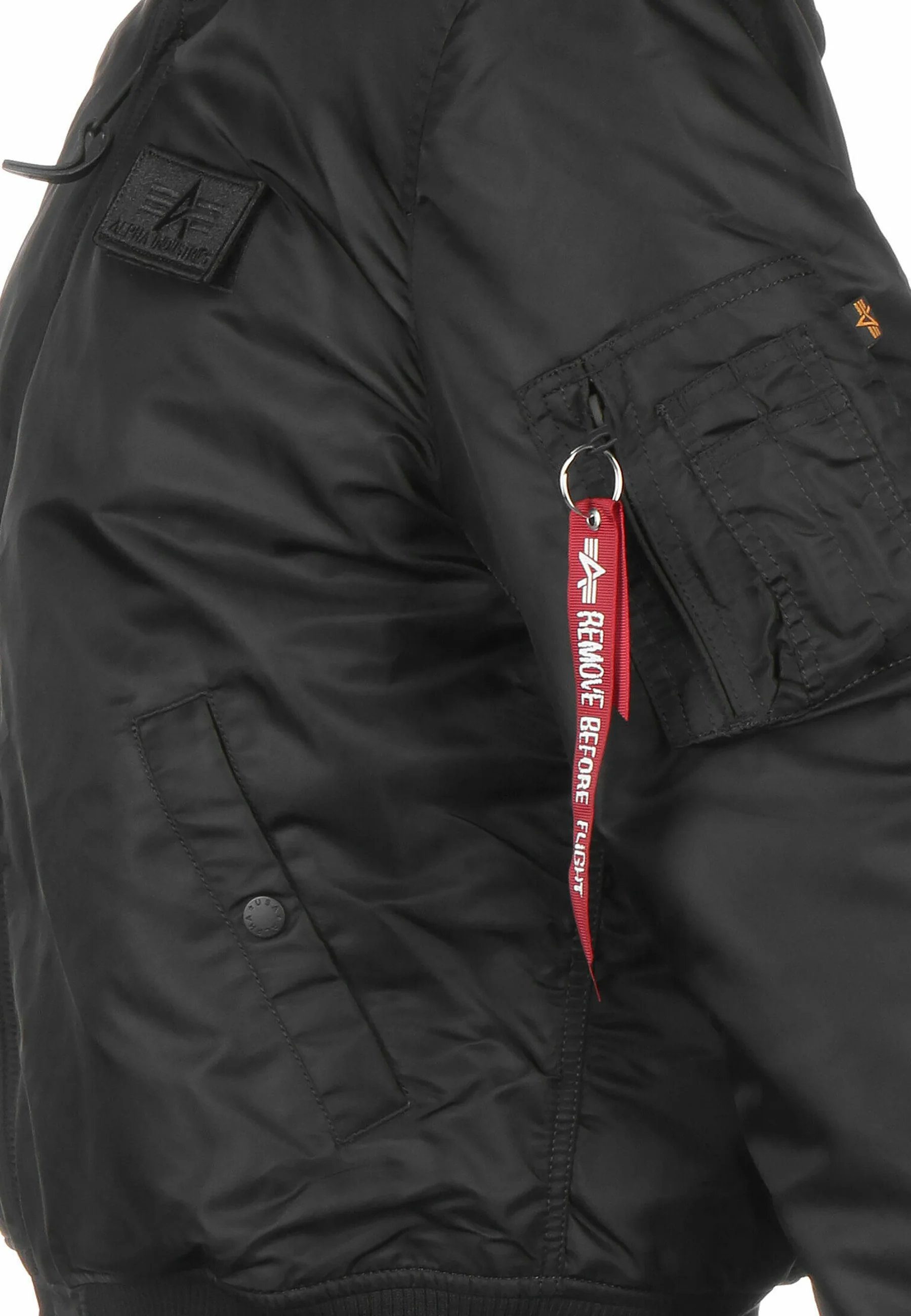 Chaqueta bomber Alpha Industries MA-1 ZH con estampado en la espalda