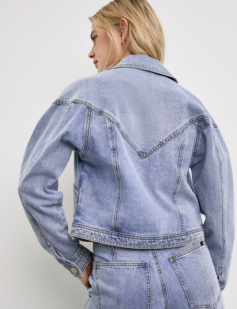 Jeansjacke im Bikerstyle