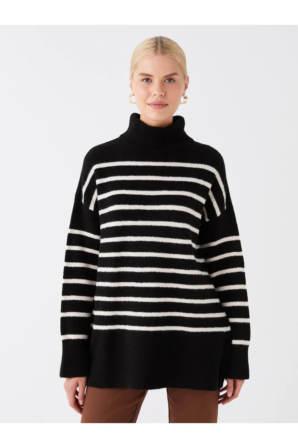 LC Waikiki  Rollkragenpullover mit Streifen und langen Ärmeln in Übergröße für Damen