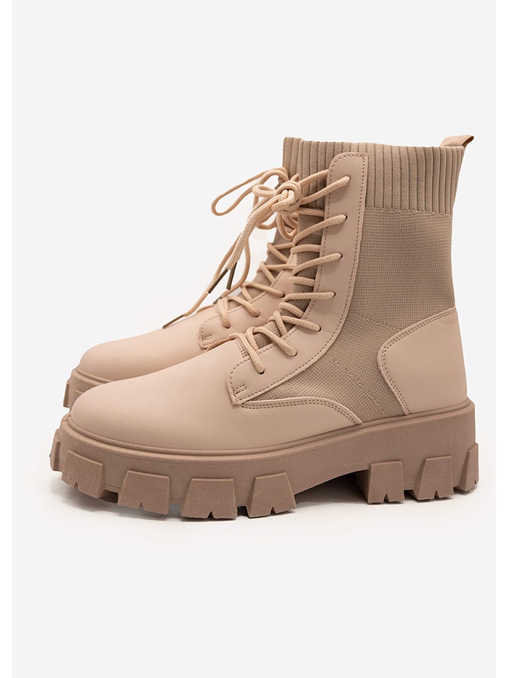 SASSYCLASSY Boots in Hellbraun günstig kaufen