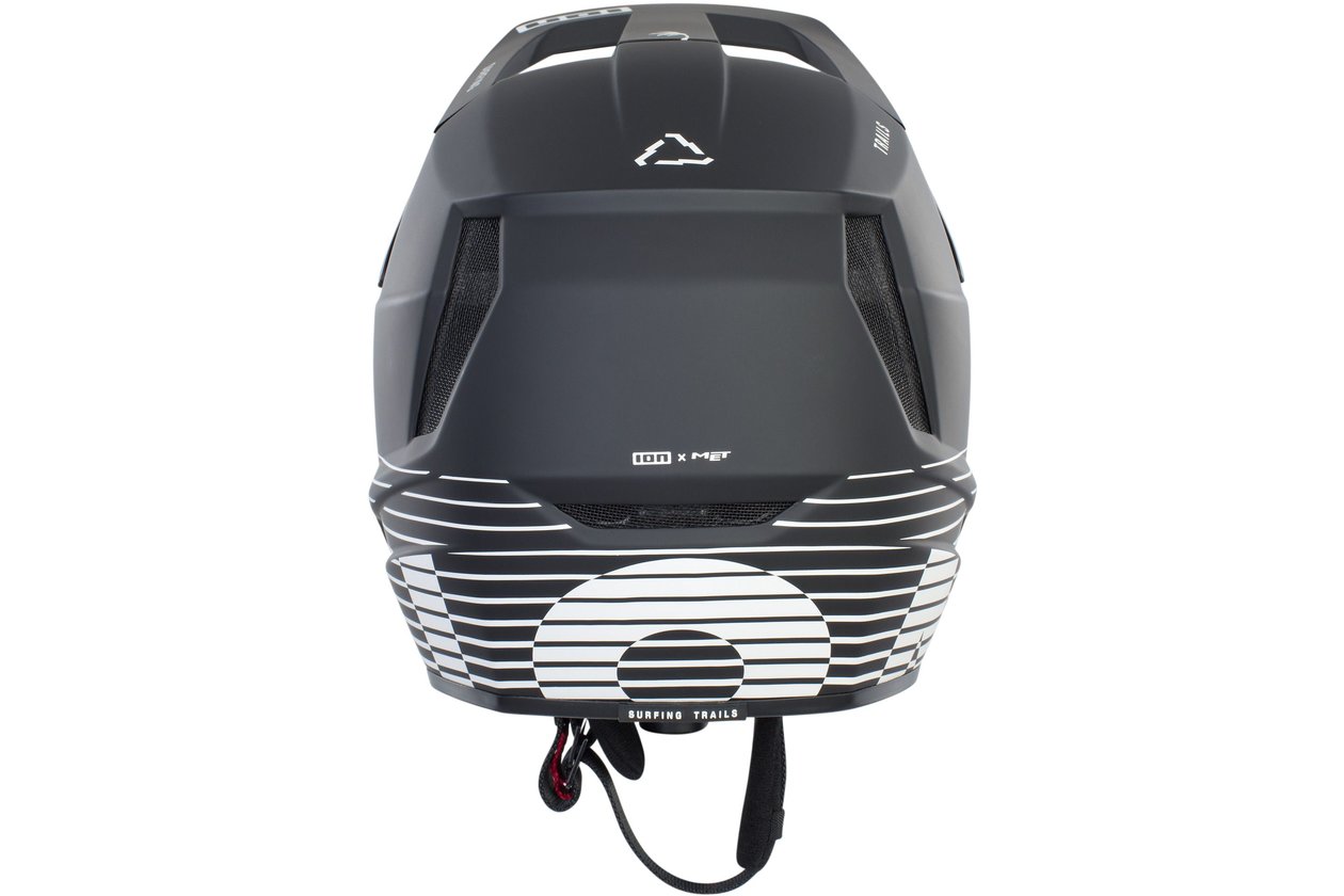 ION Scrub Amp