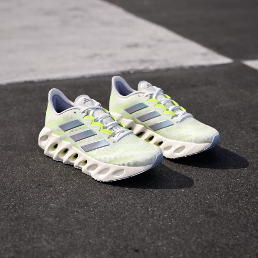 adidas Switch FWD FZ5685 / weiss