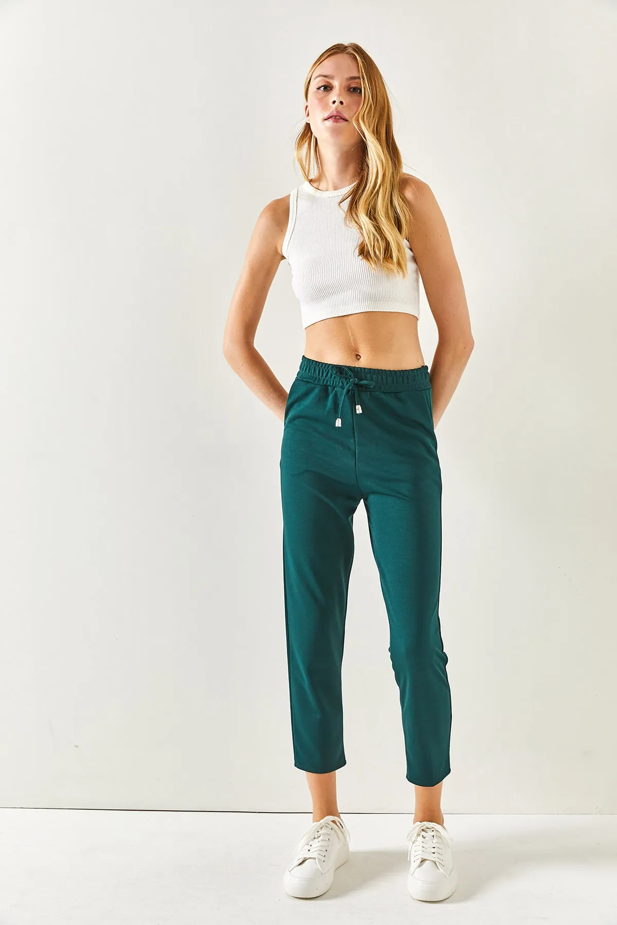 Olalook  Smaragdgrüne Karottenhose mit elastischer Taille und Tasche für Damen PNT-19000203