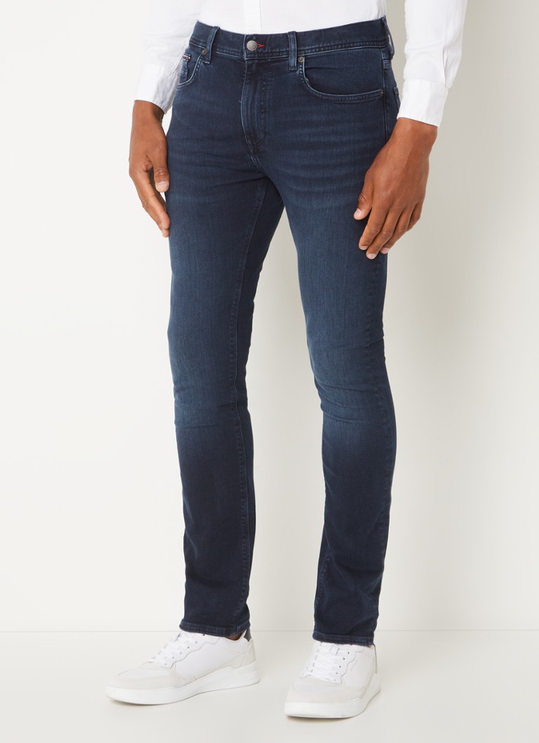 Obcisłe jeansy Tommy Hilfiger Bleecker, w ciemnym odcieniu.