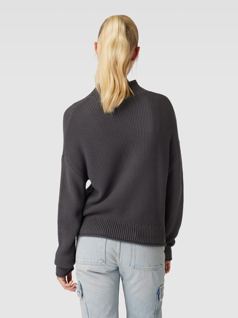 Strickpullover mit Stehkragen in anthrazit