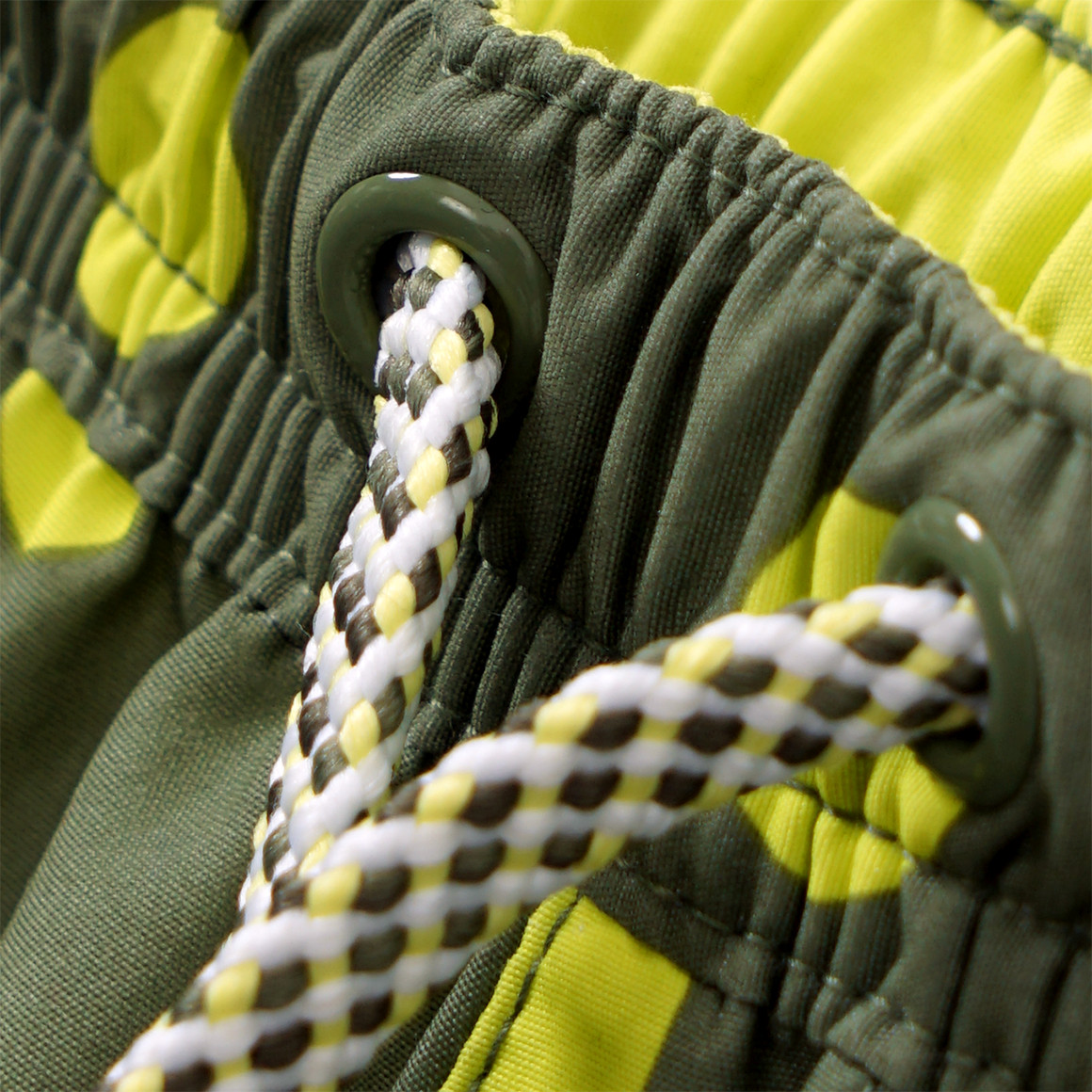 Jungen Badeshorts mit Punkte-Allover