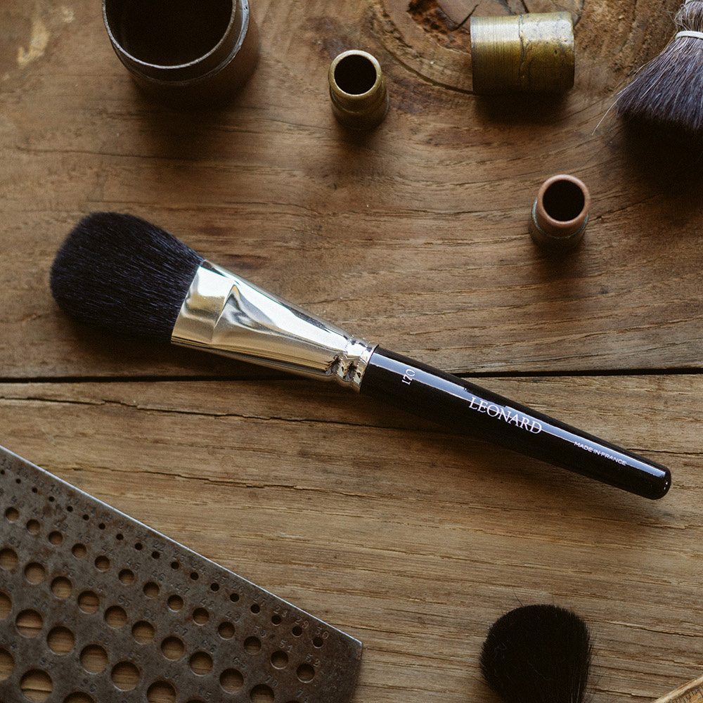 Leonard brushes Pinceau blush plat bombé n°170 Pinceau teint