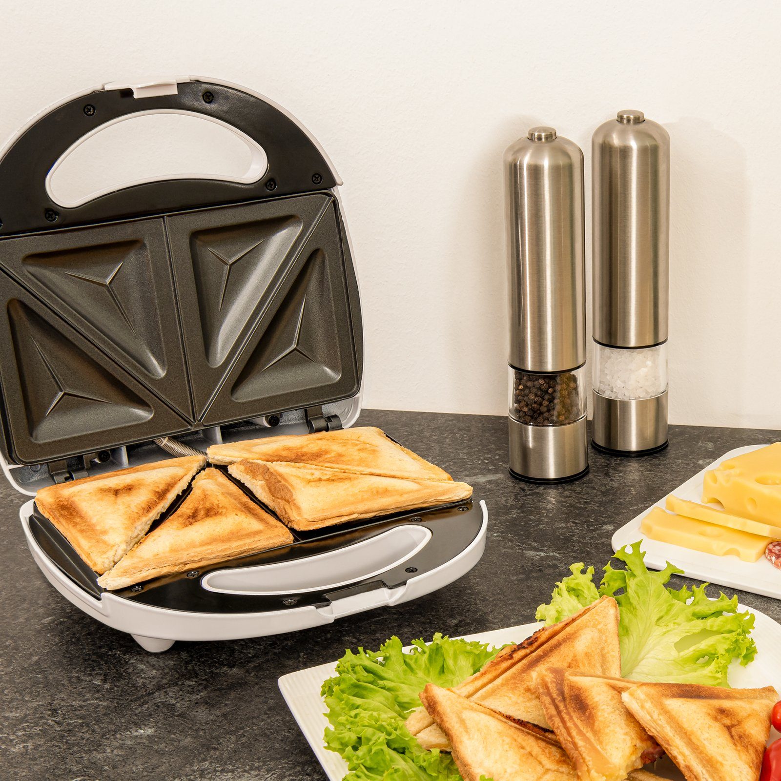 exquisit Sandwichmaker ST 3101, 750 W, Sandwichtoaster, Grill Platten mit doppelseitigem Toasten