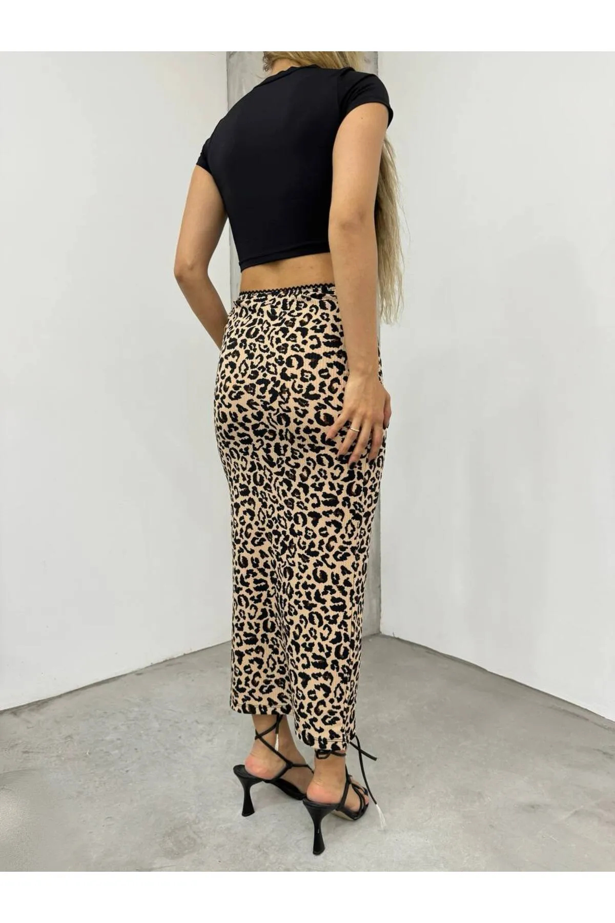 BİKELİFE  Damen-Lycra-Rock mit Leopardenmuster und Schlitzdetail in schmaler Passform